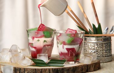 8. Es Selendang Mayang: Minuman Tradisional Betawi yang Segar