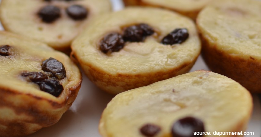 10. Kue Lumpur: Kue Basah Tradisional Betawi yang Lembut dan Manis