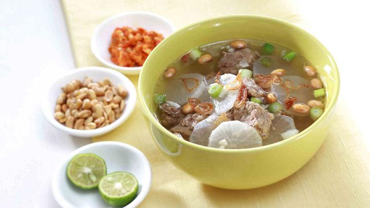 5. Soto Bandung, Gurih dan Segar untuk Santap Siang