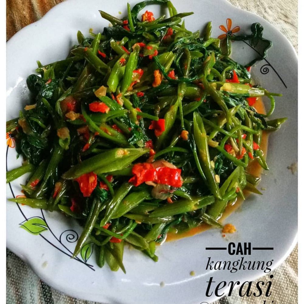 Kangkung cah enak praktis ala rumahan